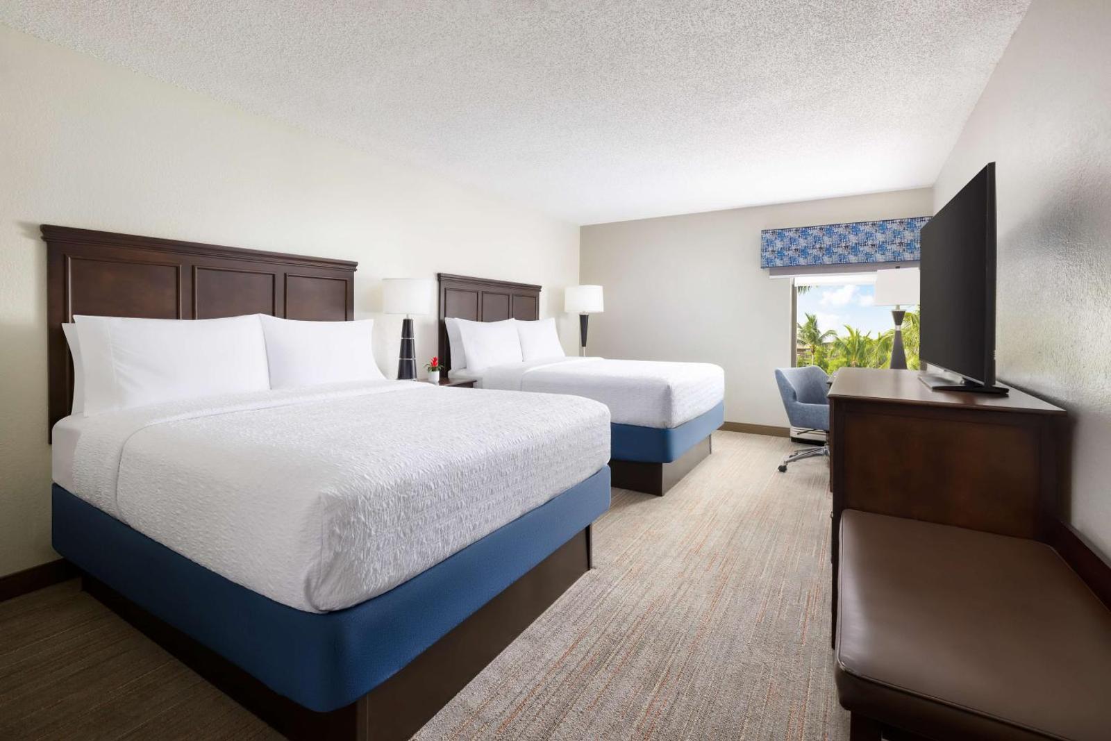 Hampton Inn Naples-Central Main image 2
